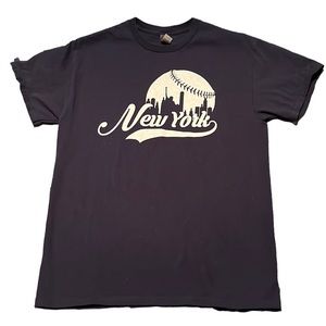 2/$20 New York baseball t-shirt size medium